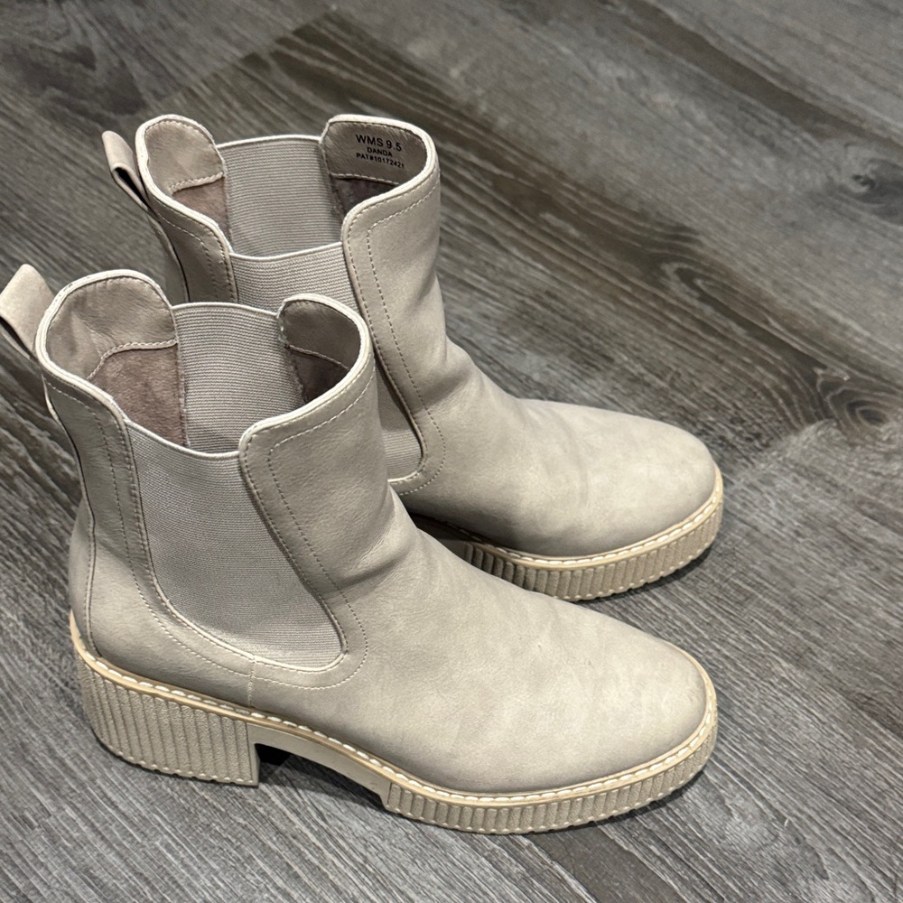 Dolce Vita DV Stylish Tan/Biege Women's Boots - Danda